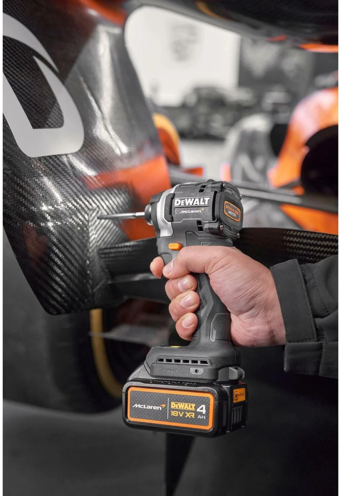akumuliatorinė zakrętarka smūginis 1/4", 18V, 1x4Ah, XR, DeWalt [DCF85MM1T-QW] edycja MCLAREN