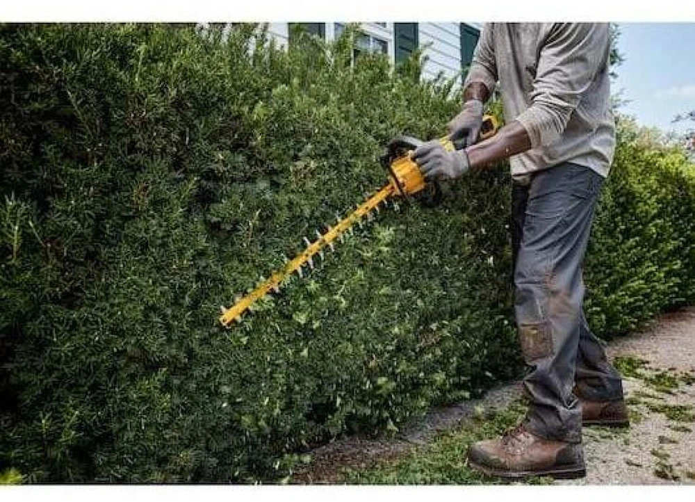 Gyvatvorių žirklės DeWalt DCMHT573X1-QW; 54 V; 65 cm; 1x9,0 Ah akum.