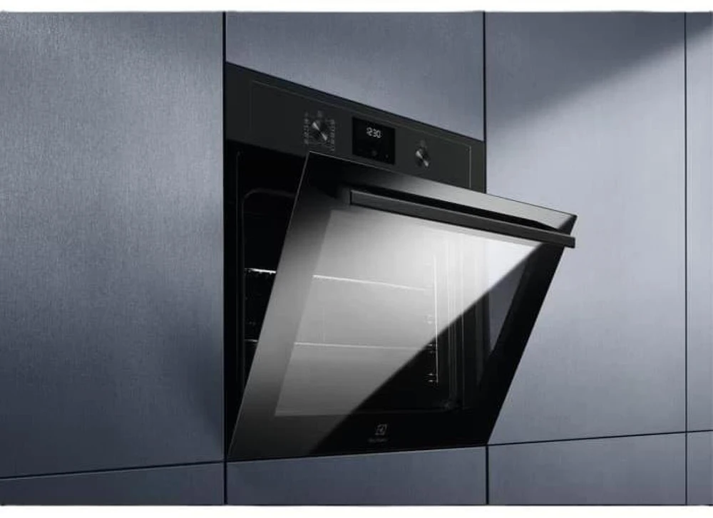 Juodos spalvos orkaitė Electrolux EOF3C50H