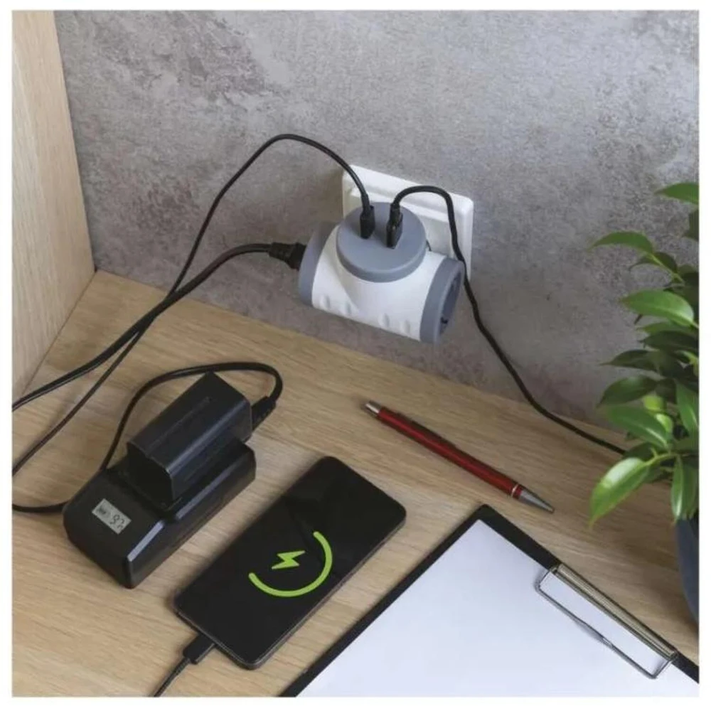 Emos Adapteris P0077PD, 2×2P+PE, 2×USB-A(QC20W), 1×USB-C(PD20W), 3680W, IP20, vaiko apsauga