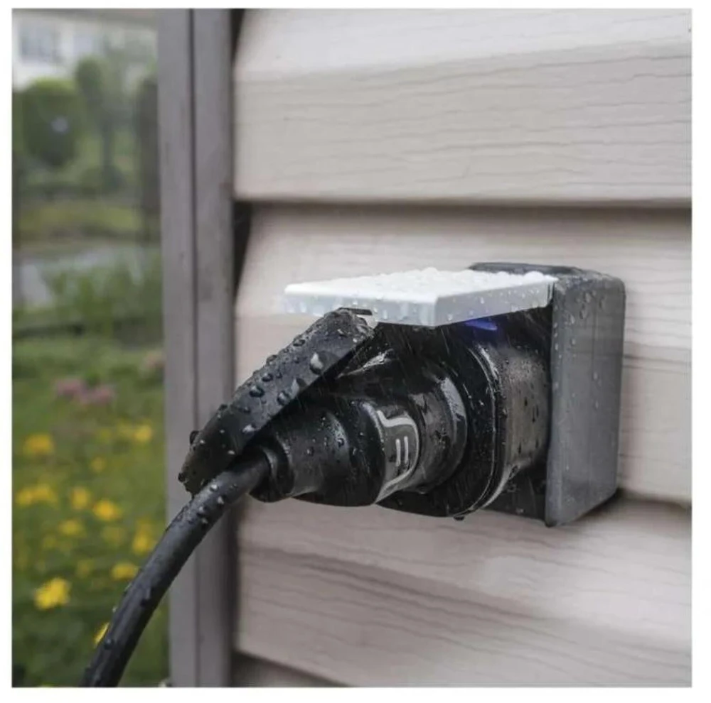 Emos išmanioji kištukinė P5532, 230 V~/16 A, 3 680 W, 30 programų, IP44, Wi-Fi 802.11 b/g/n, 2,4 GHz