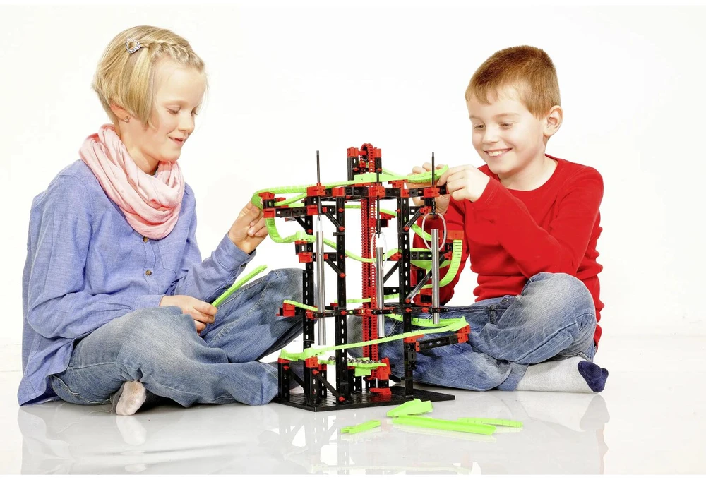Fischer Technik fischertechnik Dynamic M - Physics erector set - 7 yr(s) - 550 pc(s) - Juodas,Žalias,Raudona - Steel - 465 mm