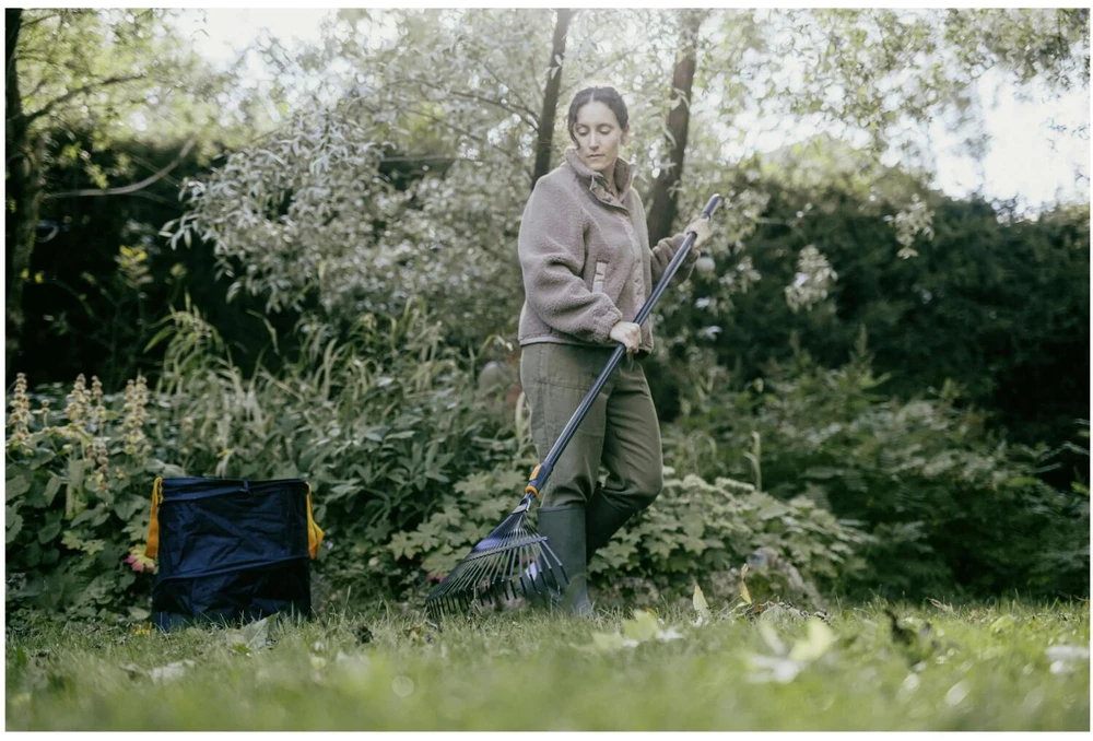 Lapų grėblys vėduoklinis Fiskars OneClick 1080675, 37.5 cm