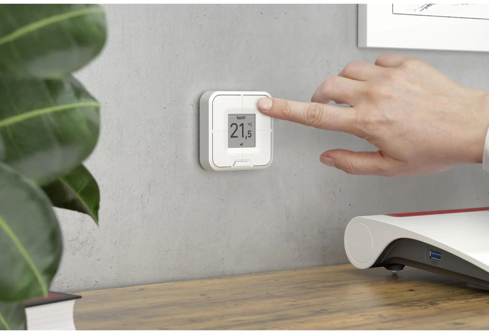 AVM FRITZ! Smart Control 440 20003121 išmaniųjų namų valdiklis – 4 mygtukai – ekranas – baltas