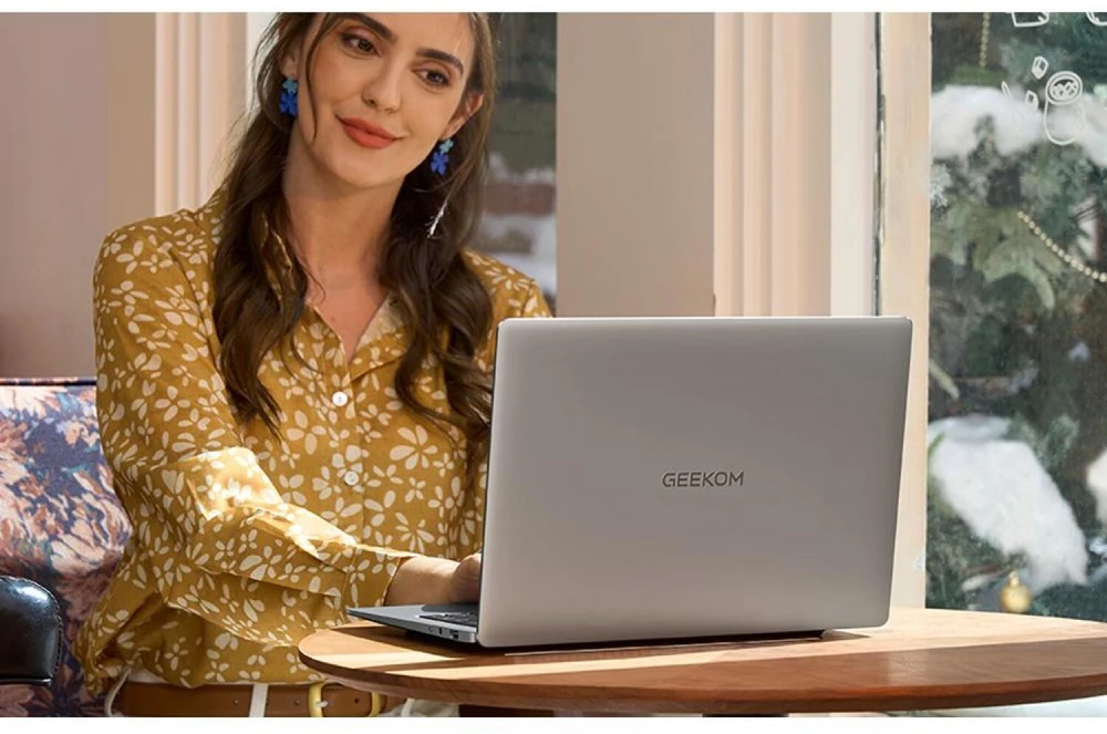Nešiojamas kompiuteris - GEEKOM GeekBook X14 Pro | Core Ultra 9-185H | 32 GB | 1 TB | 14 col. | Wi‑Fi 6E | Win11 Pro | titano pilka