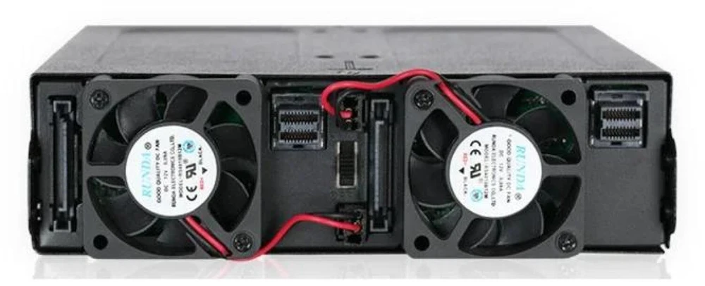 „Icy Dock“ 8 x 2,5 colio SATA / SAS – „Mini-SAS ToughArmor“ (MB998IP-B)