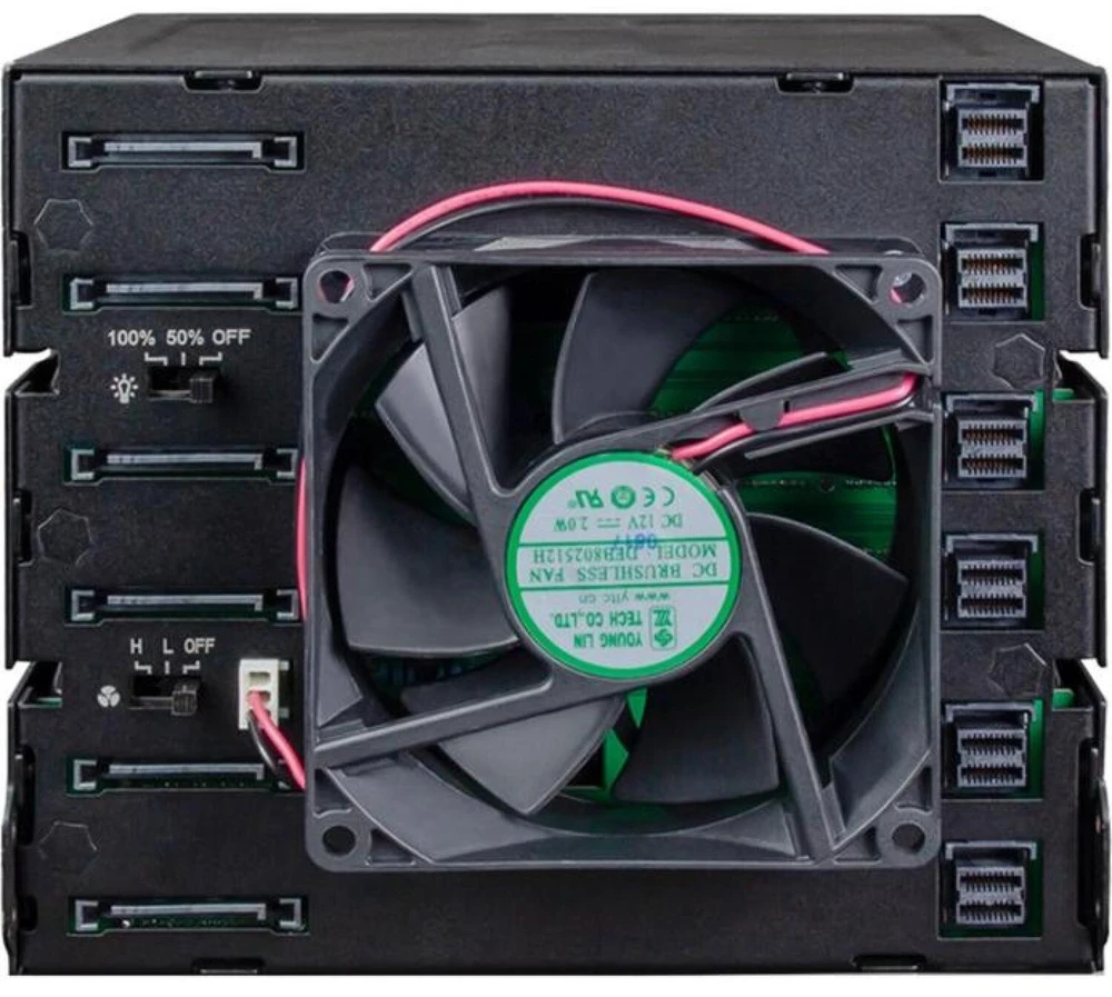 Kieszeń Icy Dock 24x 2.5" SATA/SAS ToughArmor (MB924IP-B)