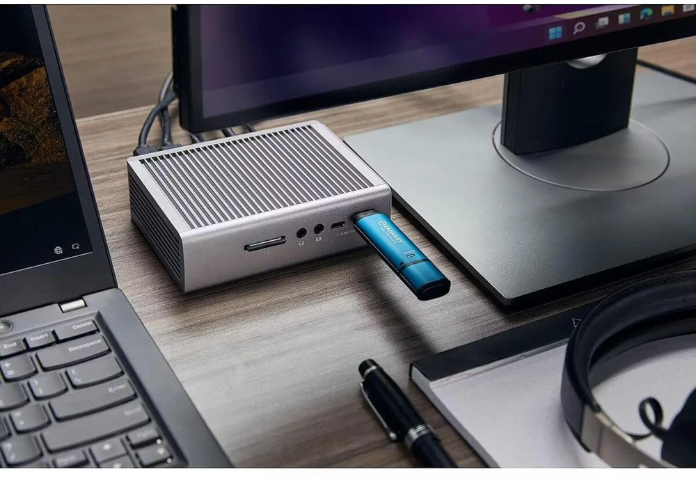 Kingston IronKey Vault Privacy 50 64GB USB 3.0 256bit AES Encrypted