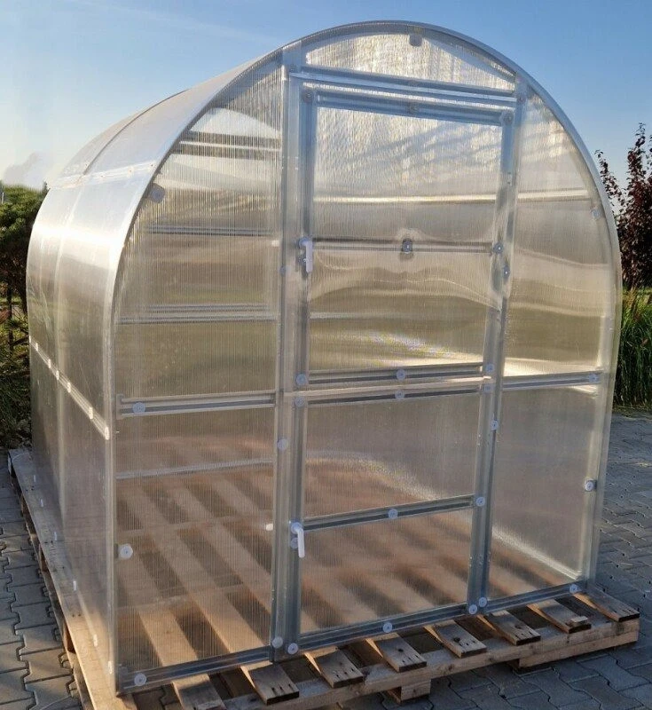 Klasika Greenhouses Šiltnamis KLASIKA Slim - 4 mm storio kanalinis polikarbonatas - 2 x 2 m (4 m²)