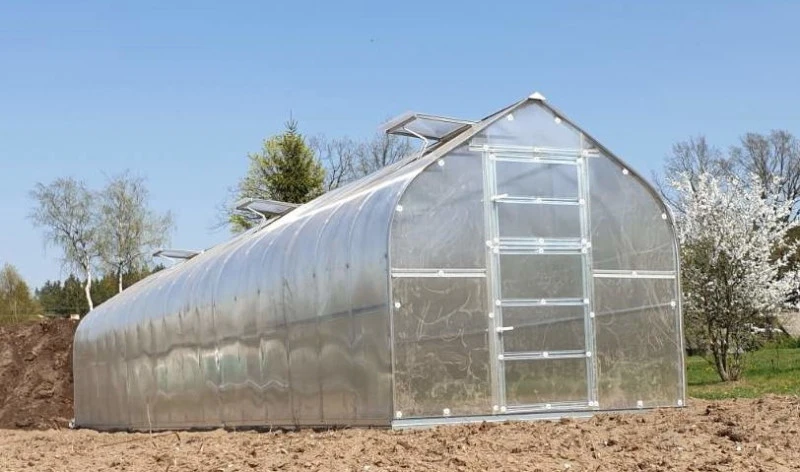 KLASIKA GREENHOUSE Meistro Kodas Šiltnamis Standart*KLASIKA 2,5x10 m (25 m2) 6 mm danga (5 stoglangiai)