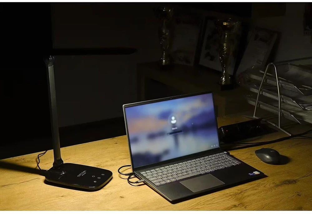 Montis Stalinė lempa wielofunkcyjna LED MT042 table lamp 5.7 W F Baltas