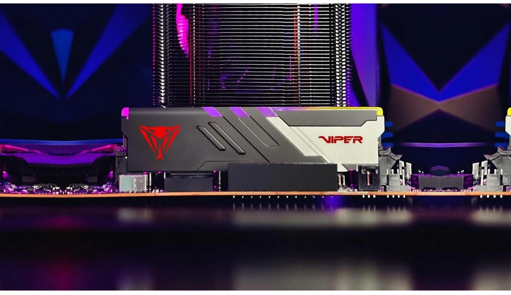 RAM PATRIOT VIPER VENOM RGB 32GB 2X16GB DDR5 6000MT/s UDIMM rinkinys