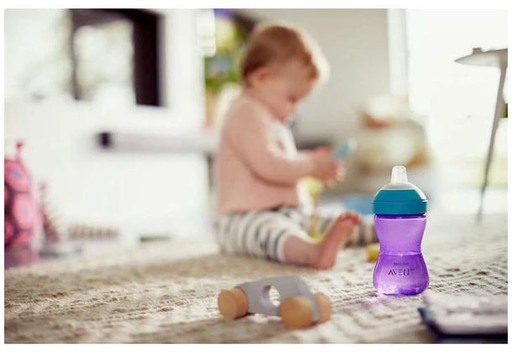 Philips AVENT puodelis minkštu, kramtymui atspariu snapeliu, 300 ml, violetinis