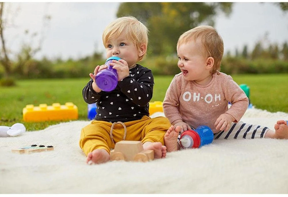 Philips AVENT puodelis minkštu, kramtymui atspariu snapeliu, 300 ml, violetinis