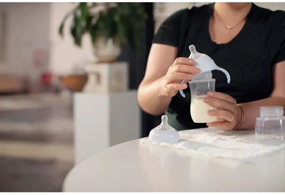 Philips AVENT SCF263/61 Treniruočių puodelis su reaguojančiu žinduku natūralus 125 ml 6+