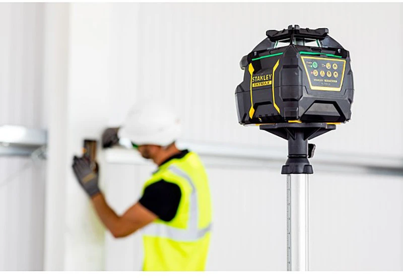 Stanley ST.LASER ST FM X700LG Žalias