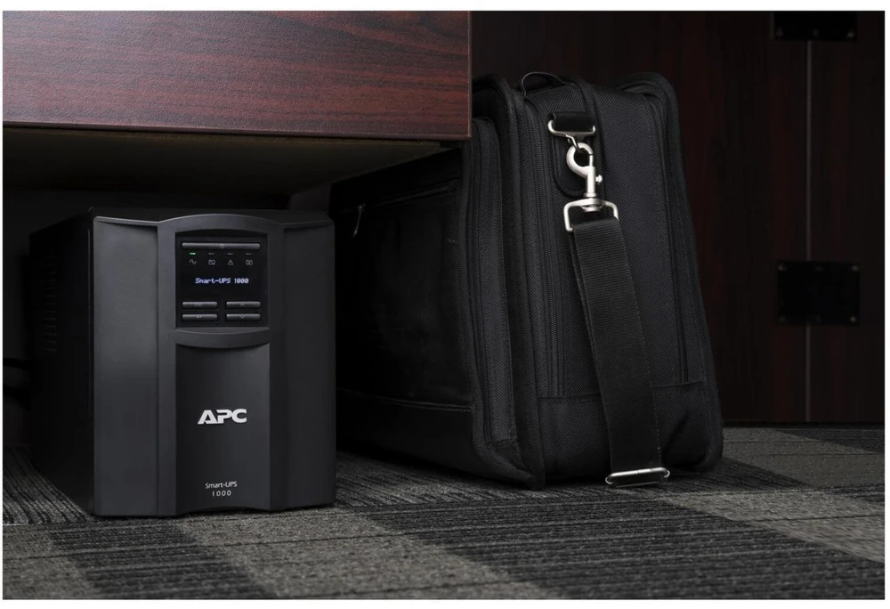 APC SMART-UPS 1000VA LCD 230V WITH SMARTCONNECT