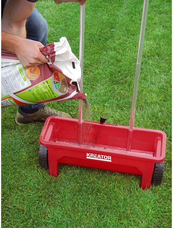 Kreator KRTGR9001 - Garden spreader 450mm 12kg