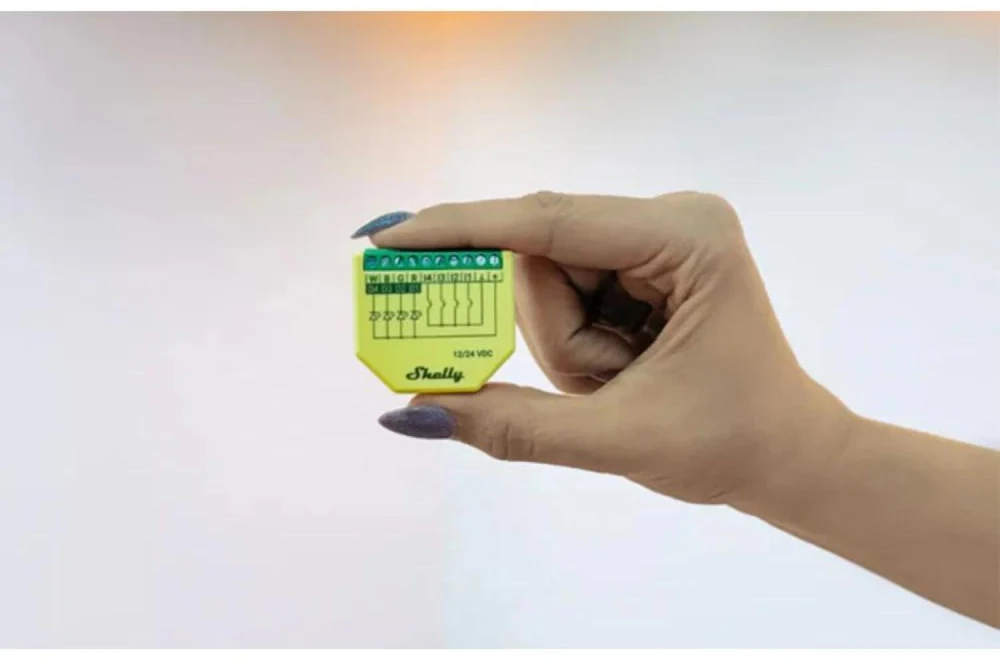 Shelly Plus RGBW PM LED juostos valdiklis (Wifi, Bluetooth)