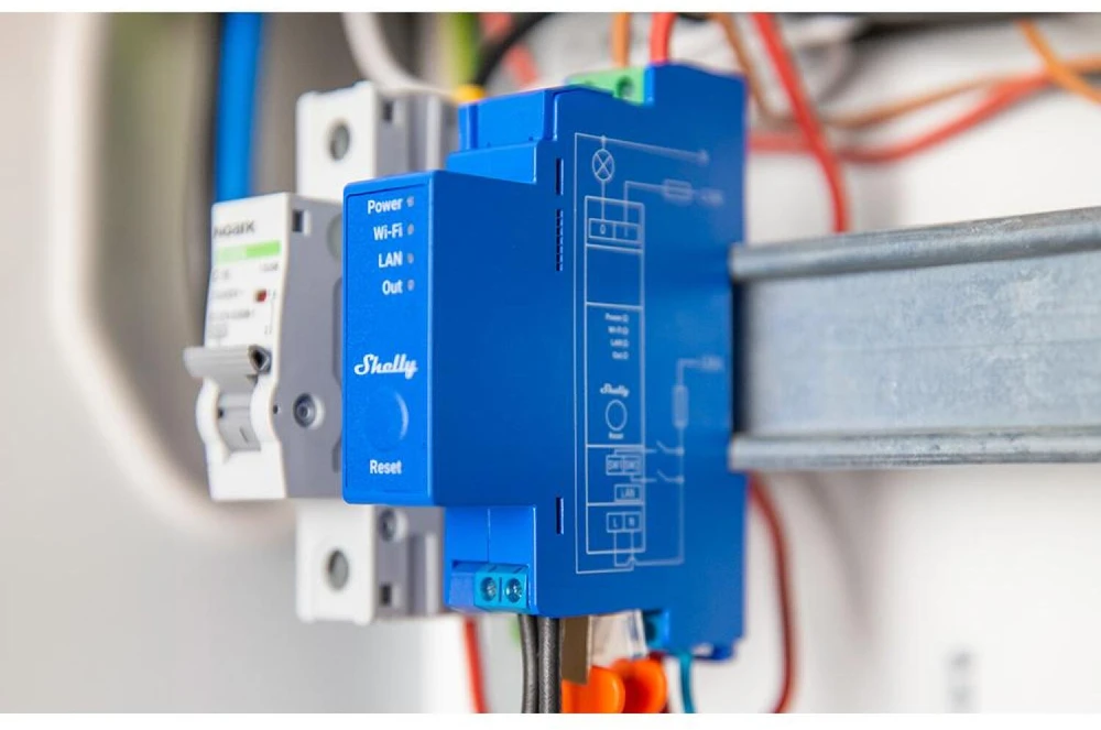 Shelly PRO 1 išmanioji 1 kanalo relė valdoma Wifi LAN ar Bluetooth montuojama ant DIN bėgelio