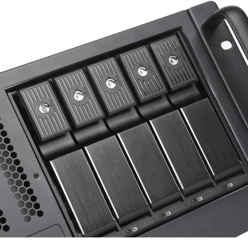 Rackmount SilverStone SST–RM41–H08 – 4U stovo montuojamas serveris