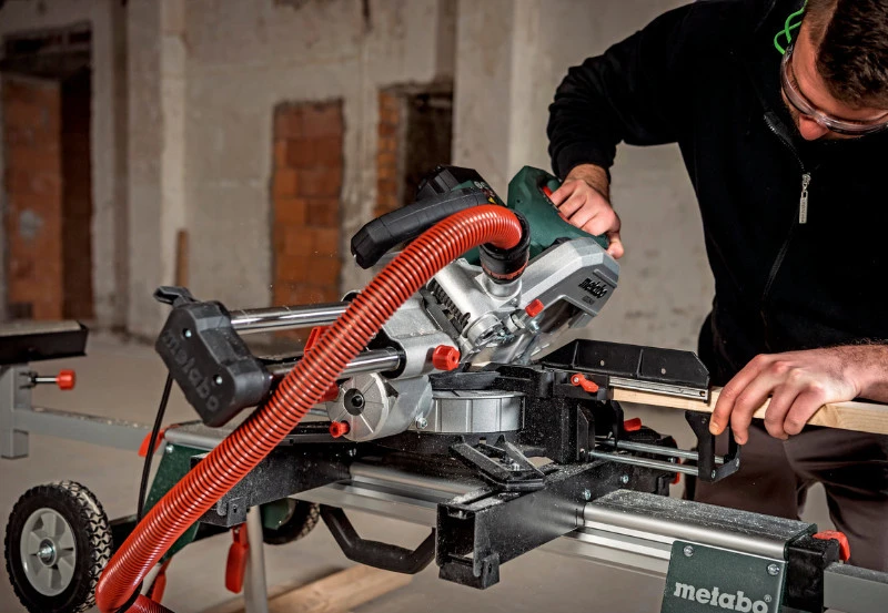 Skersinio pjovimo staklės Metabo KGS 216 M
