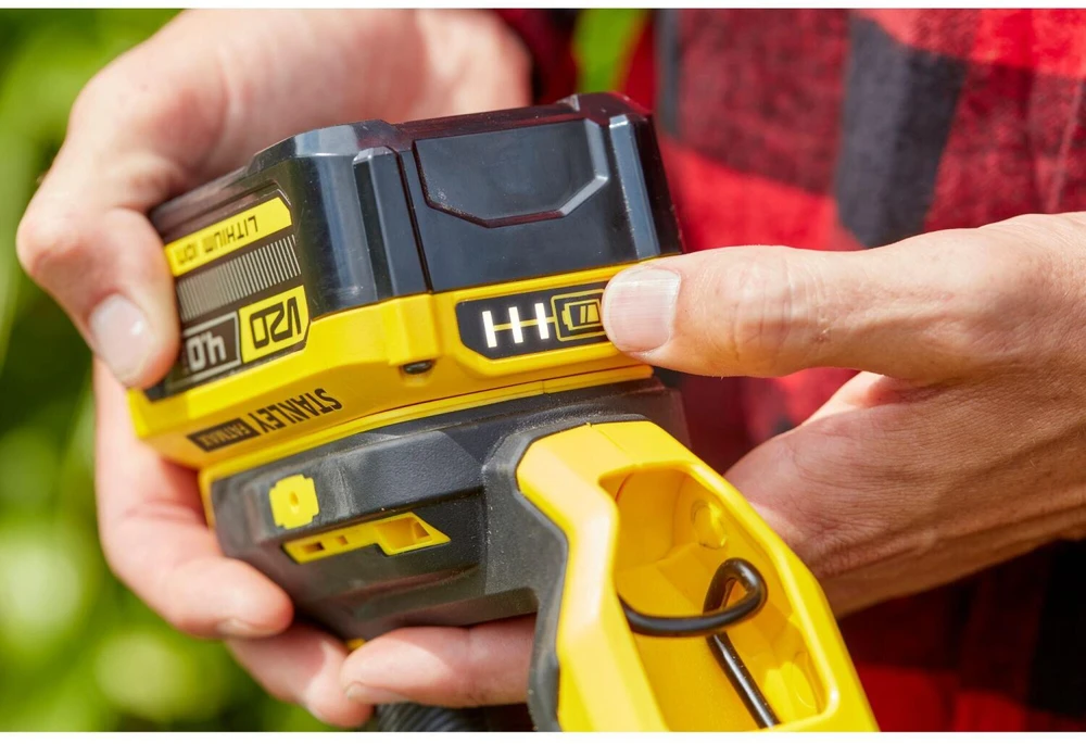 Žoliapjovė - trimeris Stanley SFMCST933M1-QW; 18 V; 1x4,0 Ah akum.