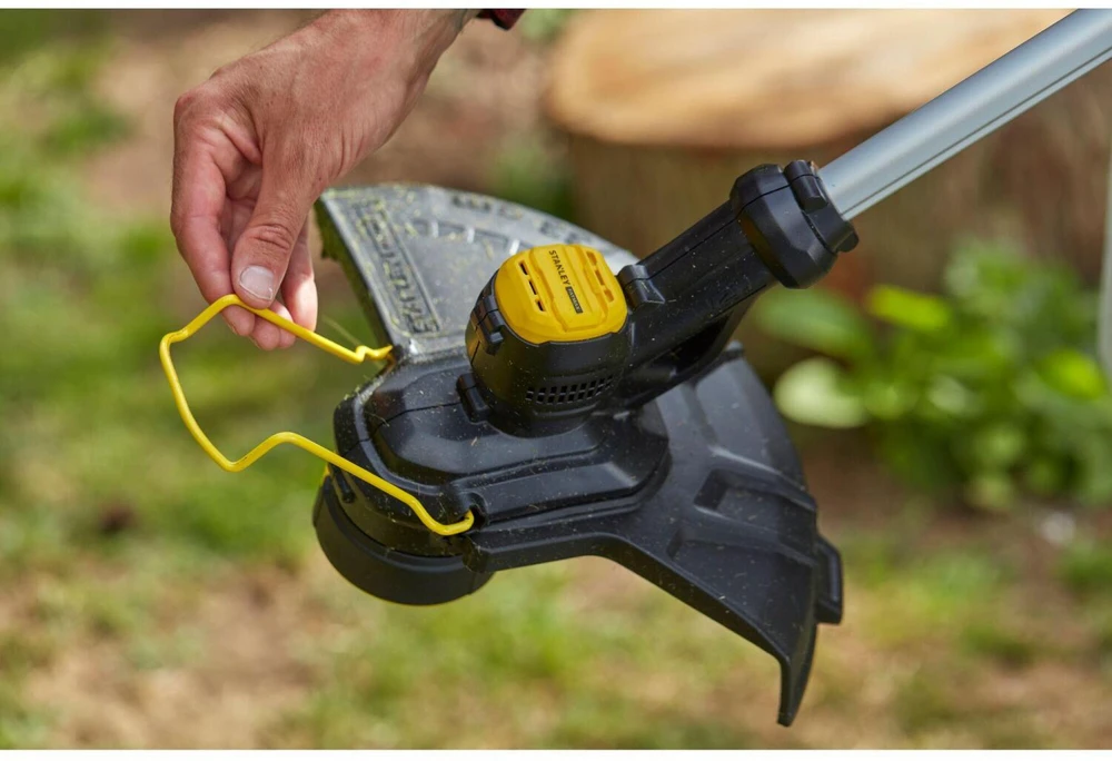 Žoliapjovė - trimeris Stanley SFMCST933M1-QW; 18 V; 1x4,0 Ah akum.