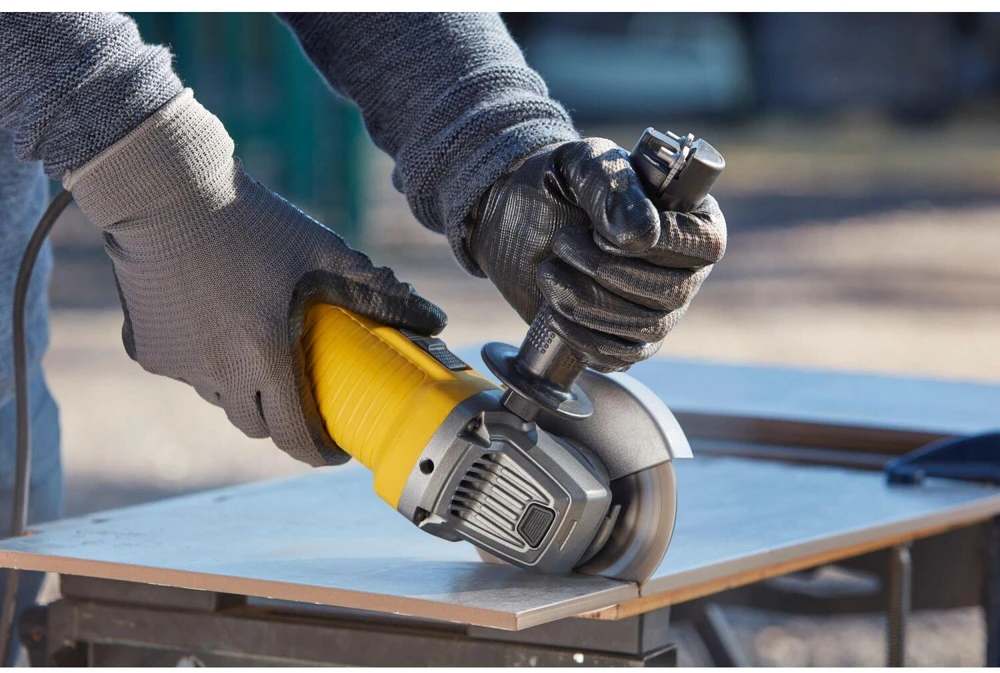 Stanley ST KAMPINIS ŠLIFULĖLIS 850W FMEG210K 115mm DĖŽAS