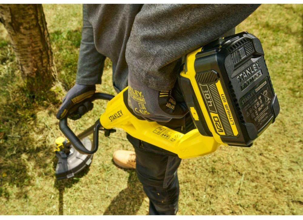 Žoliapjovė - trimeris Stanley STCST933B-XJ; 18 V; 33 cm (be akumuliatoriaus ir pakrovėjo)