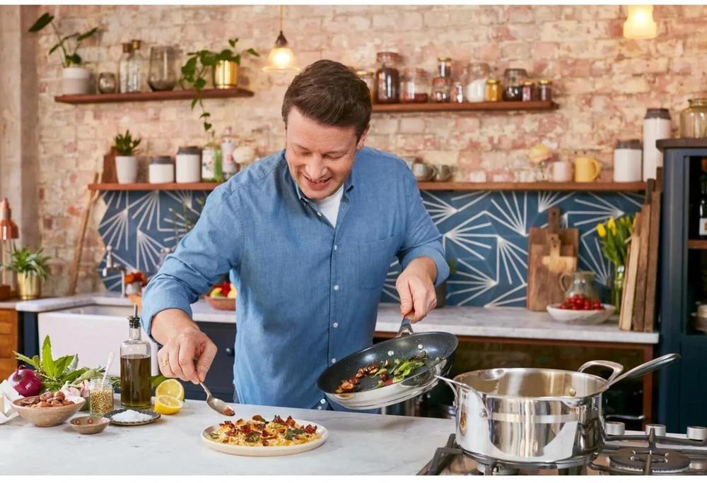 Tefal keptuvė Jamie Oliver Cook Smart E31002, 20cm, 1.24l, 250°C, nerūdijantis plienas, titano 2X neprideganti danga