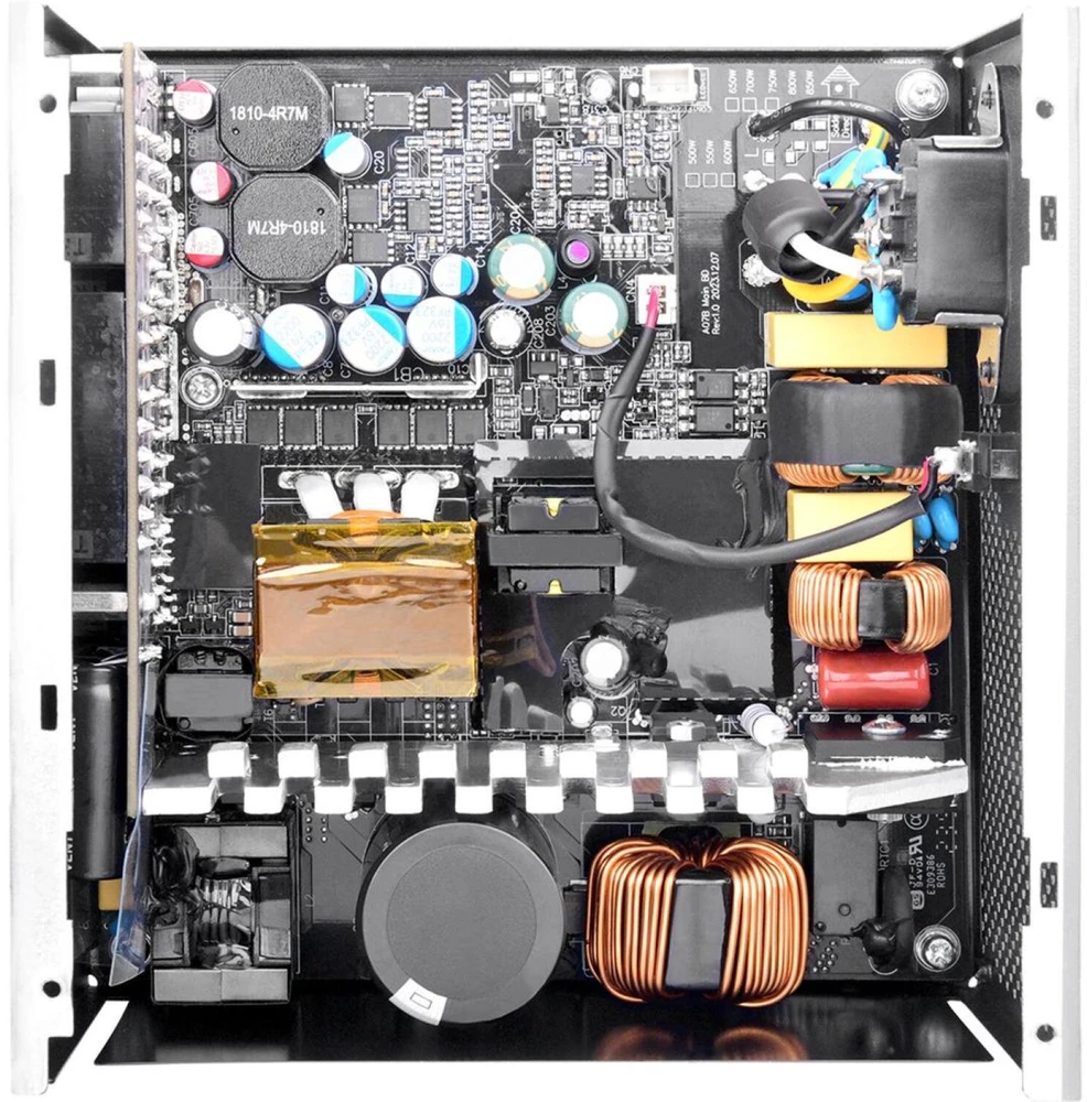 „Thermaltake“ 850 W „Germanium Pro RGB“ plokštė