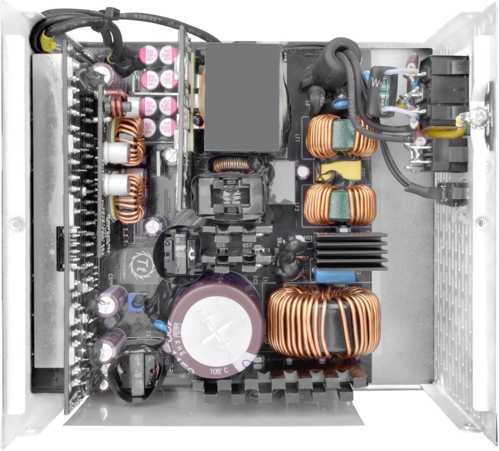 1200 W Thermaltake Toughpower GF3 Snow