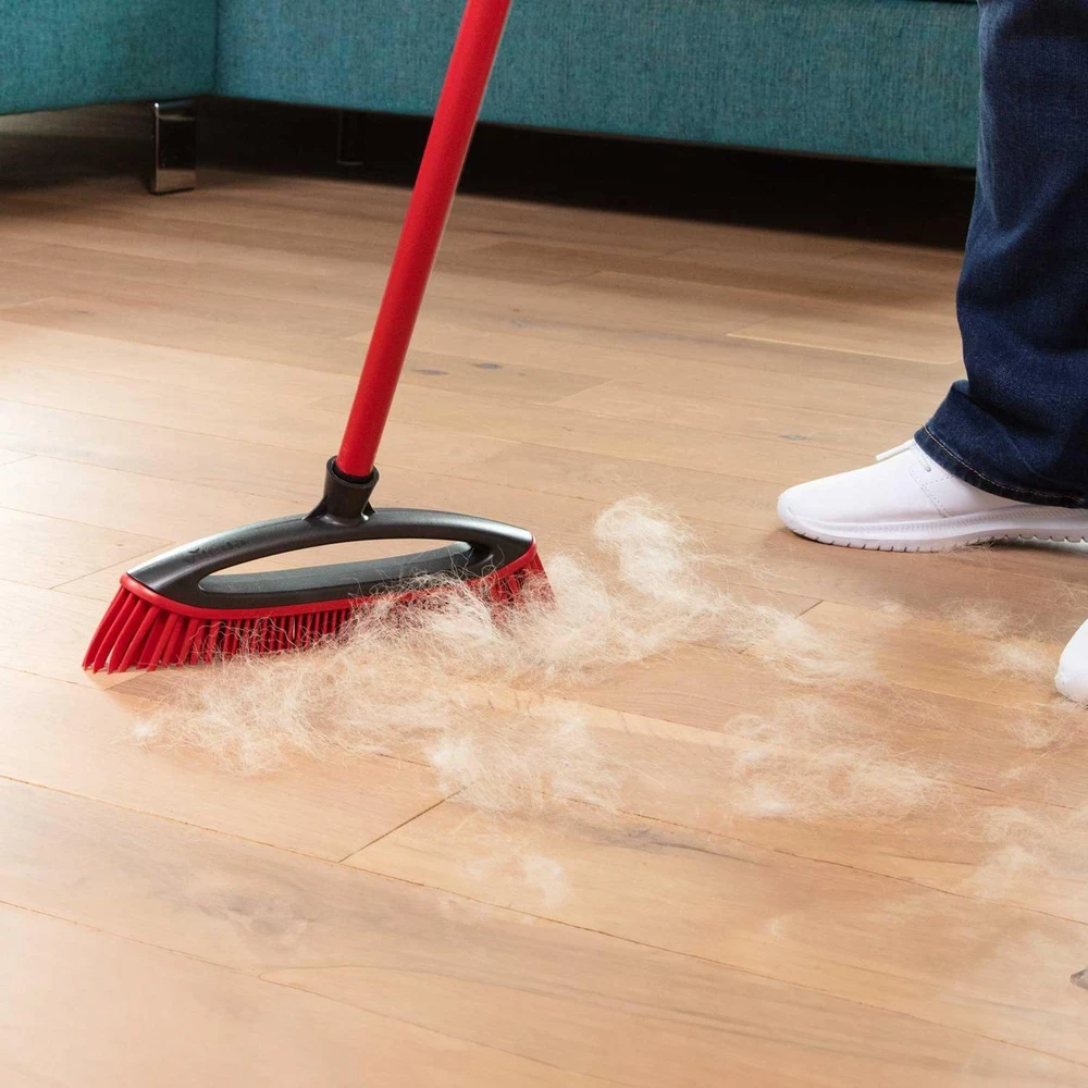 Vileda „Pet Pro ALWAYS CLEAN“ šluotų dėžė, 3 dalių rinkinys (raudona, ALWAYS CLEAN šluota + „Pet Pro“ elektrostatinis šepetys + „Pet Pro“ mikropluošto rankšluostis XL)