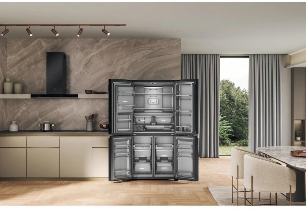 Whirlpool Šaldytuvas | WQ9I FO2BX EF | Energy efficiency class E | Free standing | Side by side | Height 187.6 cm | No Frost system | Šaldytuvas net capacity 355 L | Šaldiklis net capacity 237 L | Ekranas | 41 dB | Juodas
