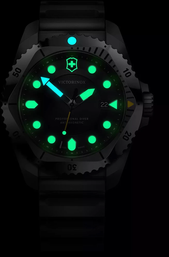 Rankinis laikrodis VICTORINOX 241990 (vyrams)