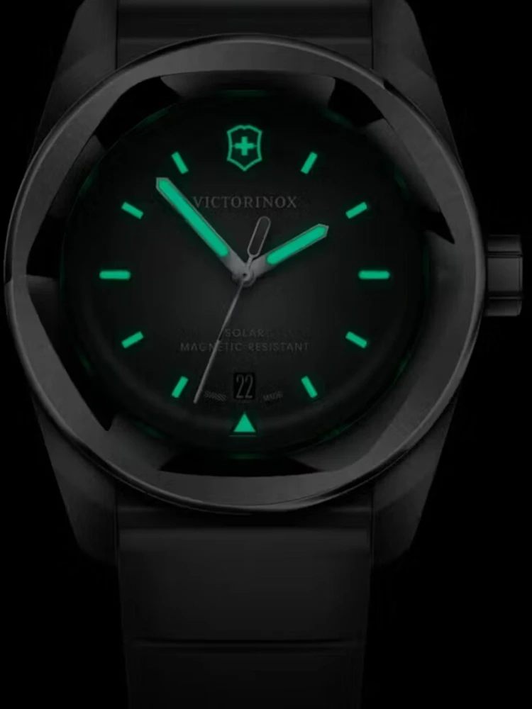 Rankinis laikrodis VICTORINOX 242052 (vyrams)