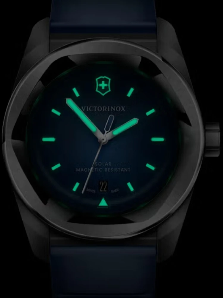 Rankinis laikrodis VICTORINOX 242053 (vyrams)