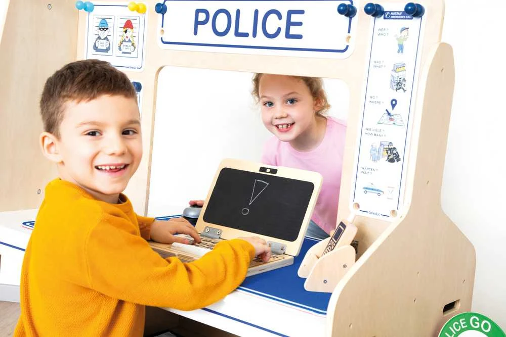 Dėlionė Beleduc Policijos ir Ugniagesių stotis, du viename (24240)