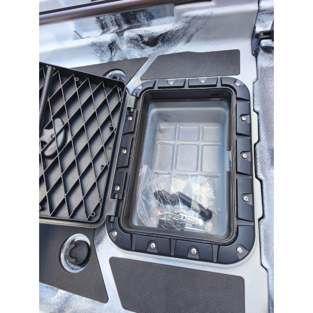 Vienvietė modulinė žvejybinė baidarė AMBER KORA 10.8, Flap pedal, 330 x 88 x 31 cm, Winter Camo, HDPE (Nemokamas pristatymas)