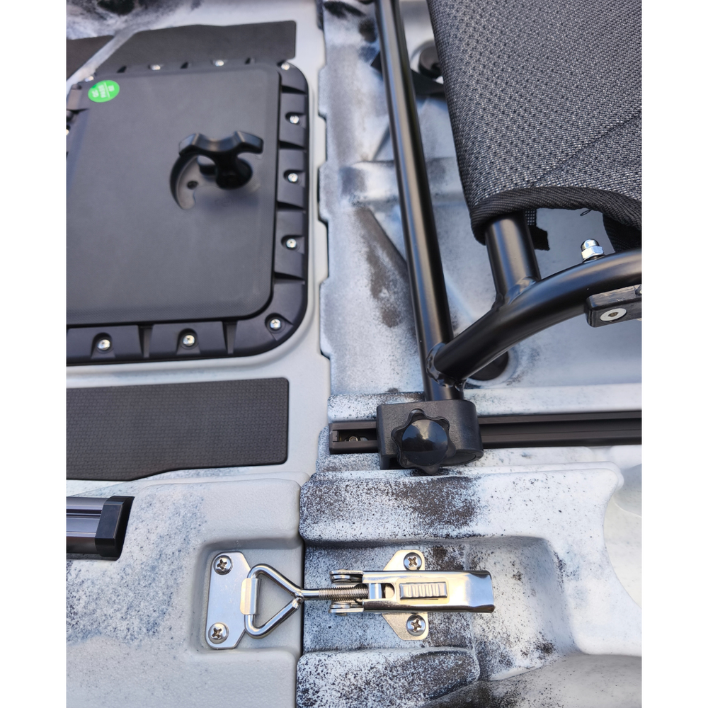 Vienvietė modulinė žvejybinė baidarė AMBER KORA 10.8, Flap pedal, 330 x 88 x 31 cm, Winter Camo, HDPE (Nemokamas pristatymas)