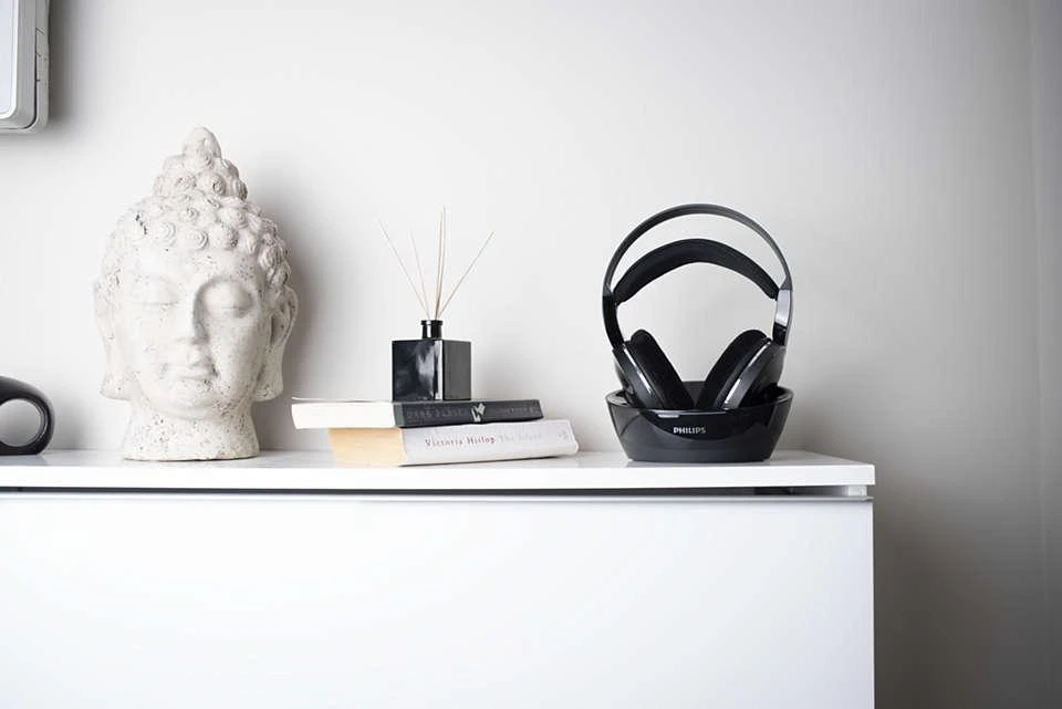 Philips SHD8850 belaidės ausinės su įkrovimo stotele