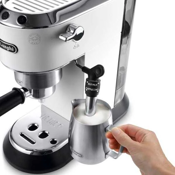 Kavos aparatas  DeLonghi EC685.W Dedica Style