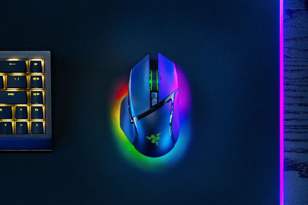 Razer Basilisk V3 Pro Belaidė pelė žaidimams RF belaidė+Bluetooth+USB-C, 30000 DPI, Juodas