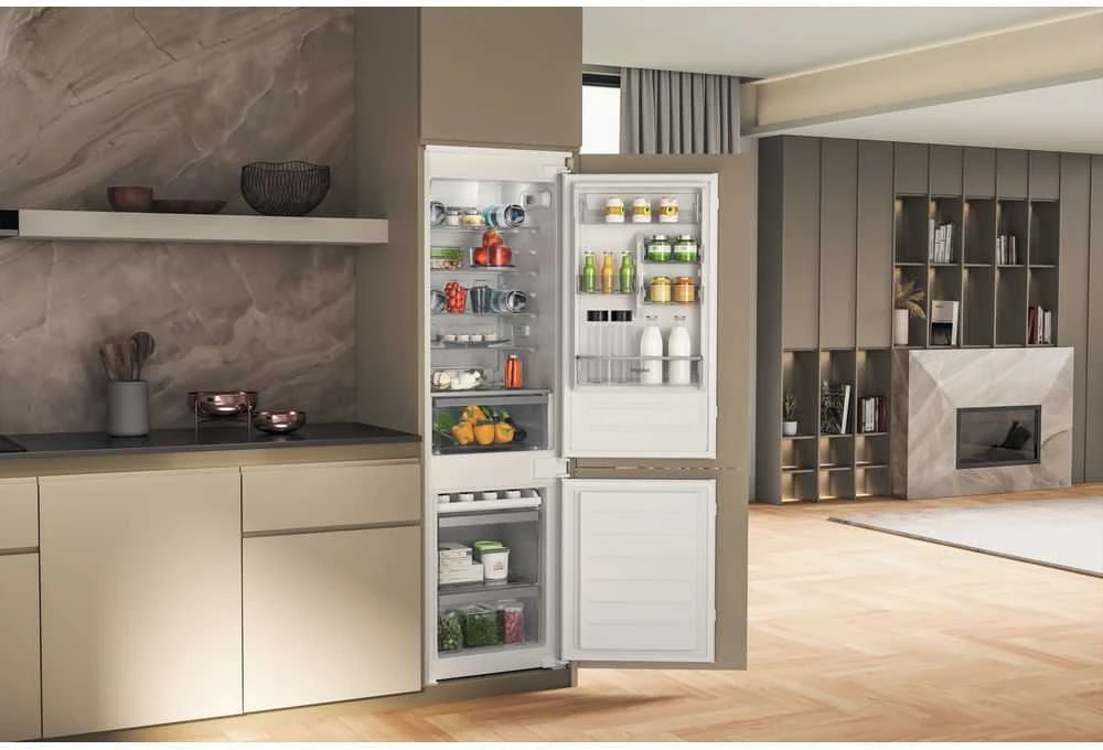 WHIRLPOOL Built-In Šaldytuvas WHC18D011C1 SF, Height 177 cm, Energy class E, Stop frost