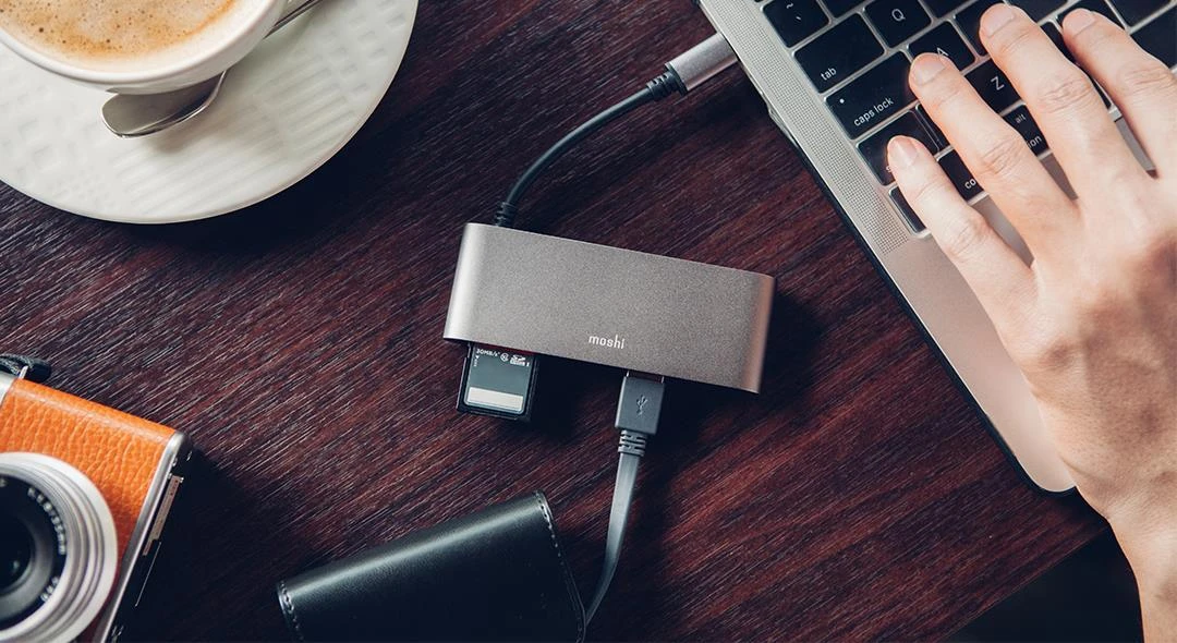 Moshi USB-C adapteris su SD kortele
