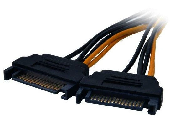Akasa 2x 15-Pin-SATA to 1x 6-Pin-PCIe Adapteris