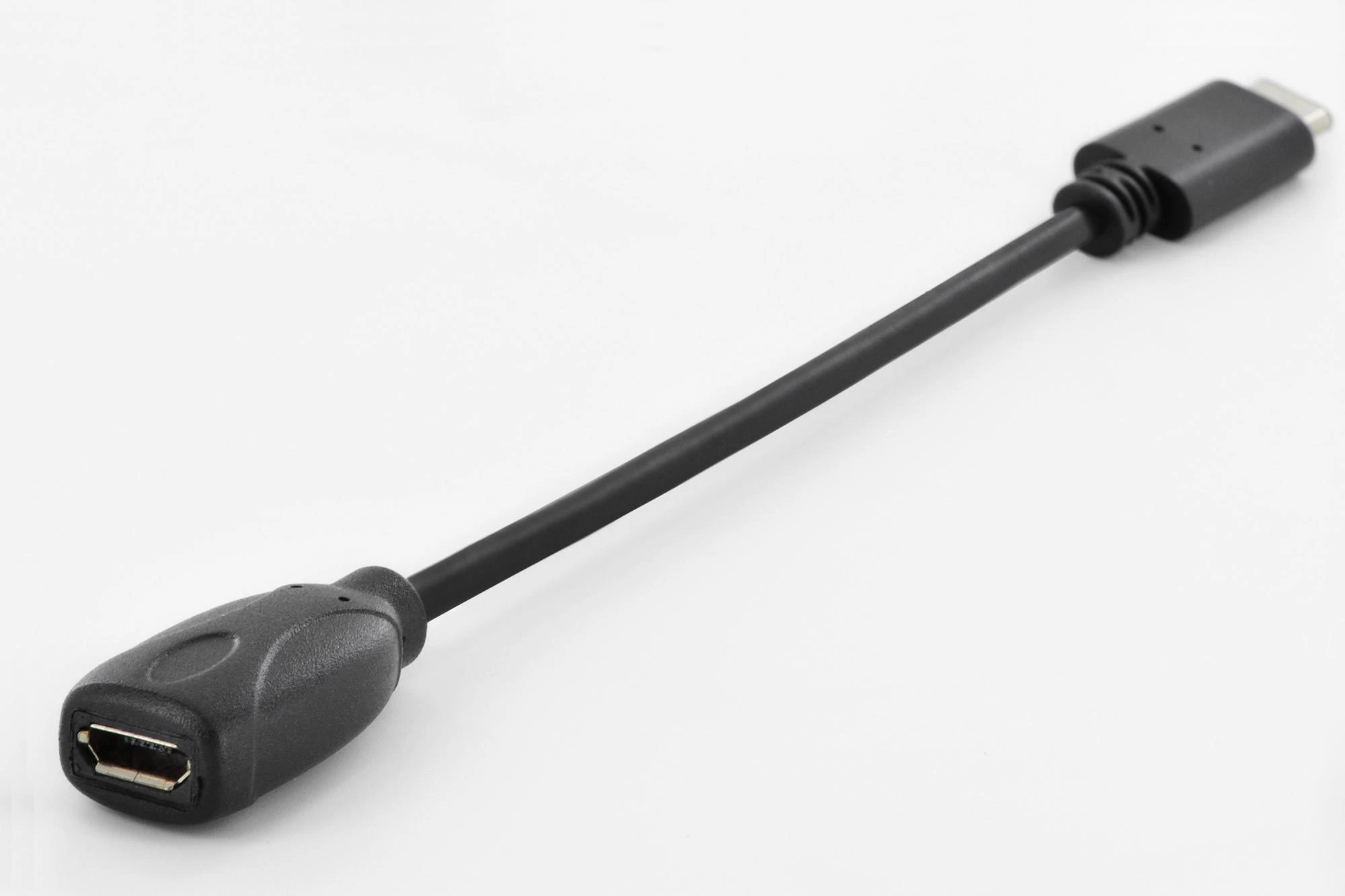 USB-C vyriškas į Micro-B moteriškas adapteris