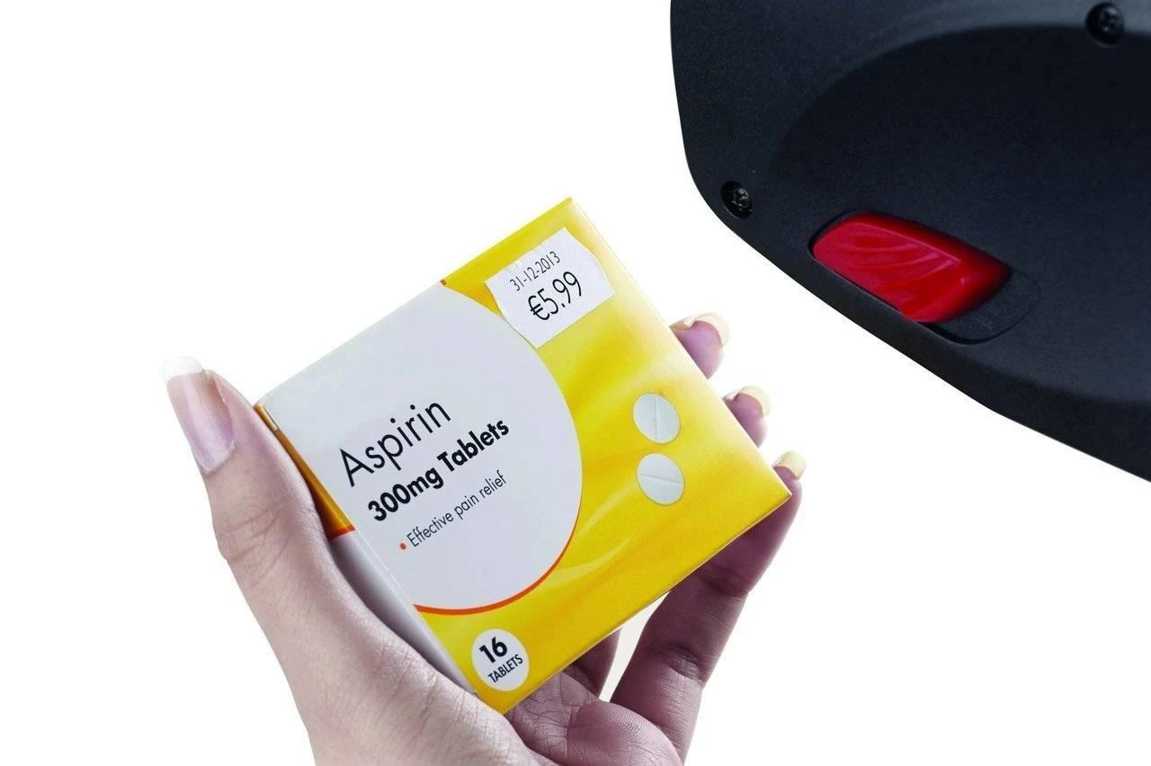 Avery Rulonėlyje kainų etiketės dvieiliui ženklintuvui; visam laikui; 1200 etikečių / ritinys; 10 ritinių/pak.; 16 x 26 mm, balta