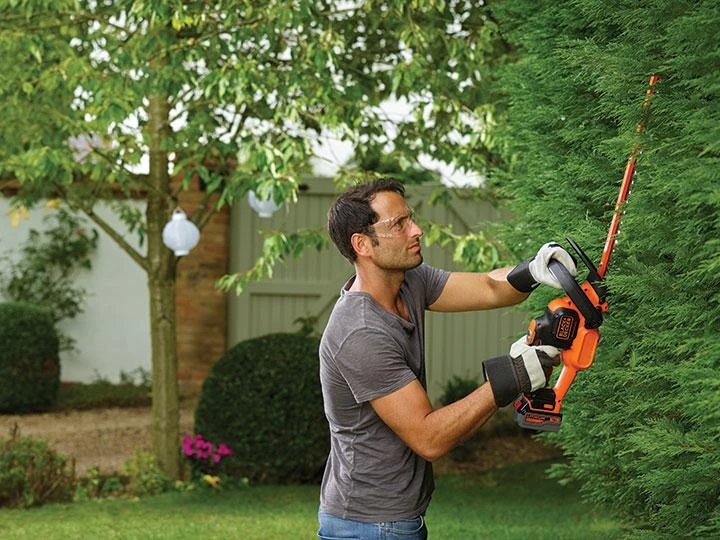 Black & Decker Juodas & Decker Akumuliatorinės gyvatvorių žirklės GTC18504PC 18V 4Ah 50 cm, Juodas & Decker